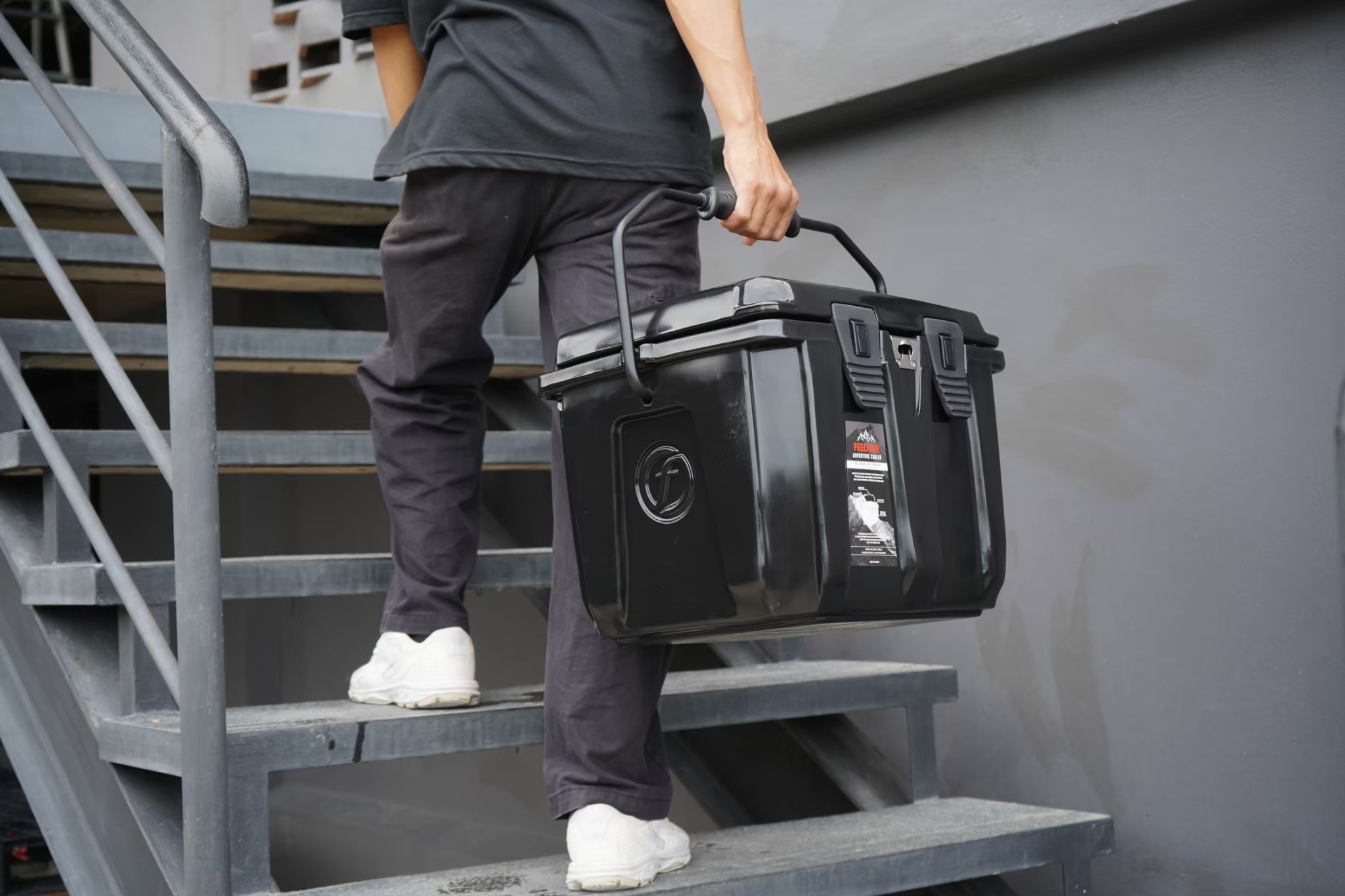 ถังน้ำแข็งเกรดพรีเมี่ยม FEELFREE ขนาด 25 ลิตร สี ALL BLACK_2